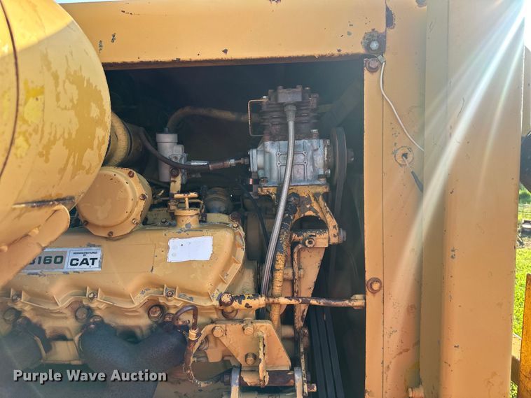 image for item DS4198 1973 Caterpillar 613 elevating scraper