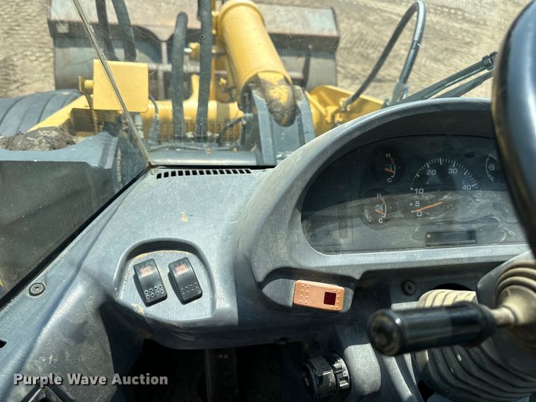 image for item DS4205 2006 Komatsu WA320 wheel loader