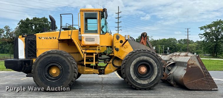image for item DV5786 2006 Volvo  L220E wheel loader