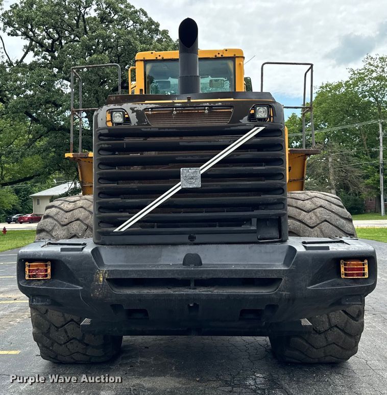 image for item DV5786 2006 Volvo  L220E wheel loader