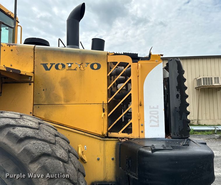 image for item DV5786 2006 Volvo  L220E wheel loader