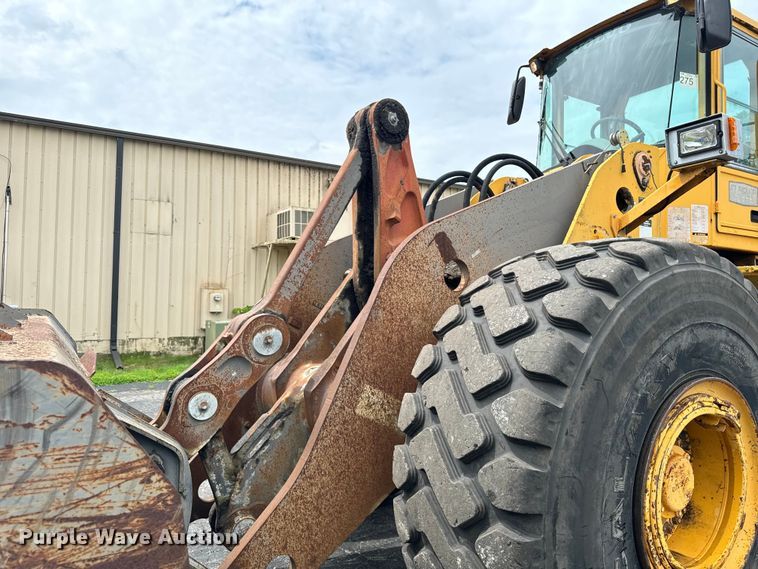 image for item DV5786 2006 Volvo  L220E wheel loader