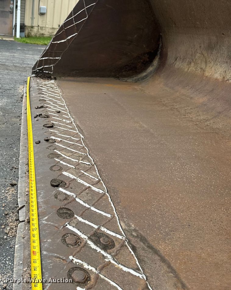 image for item DV5786 2006 Volvo  L220E wheel loader