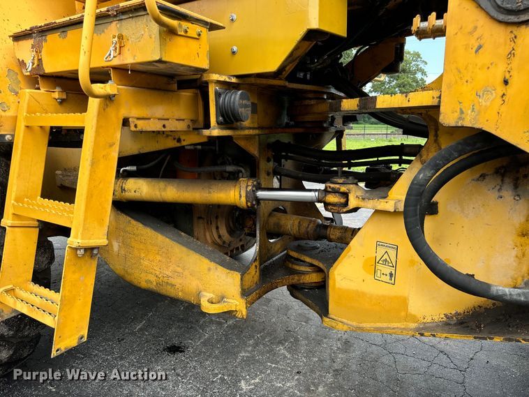 image for item DV5786 2006 Volvo  L220E wheel loader