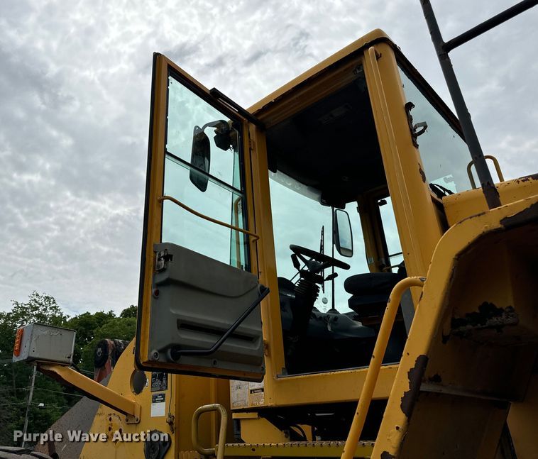 image for item DV5786 2006 Volvo  L220E wheel loader