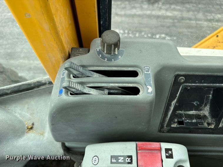 image for item DV5786 2006 Volvo  L220E wheel loader