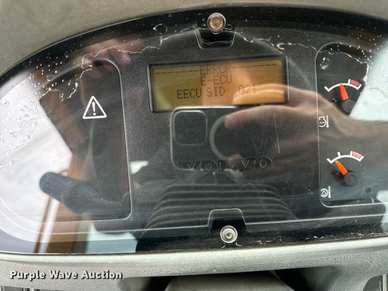 image for item DV5786 2006 Volvo  L220E wheel loader