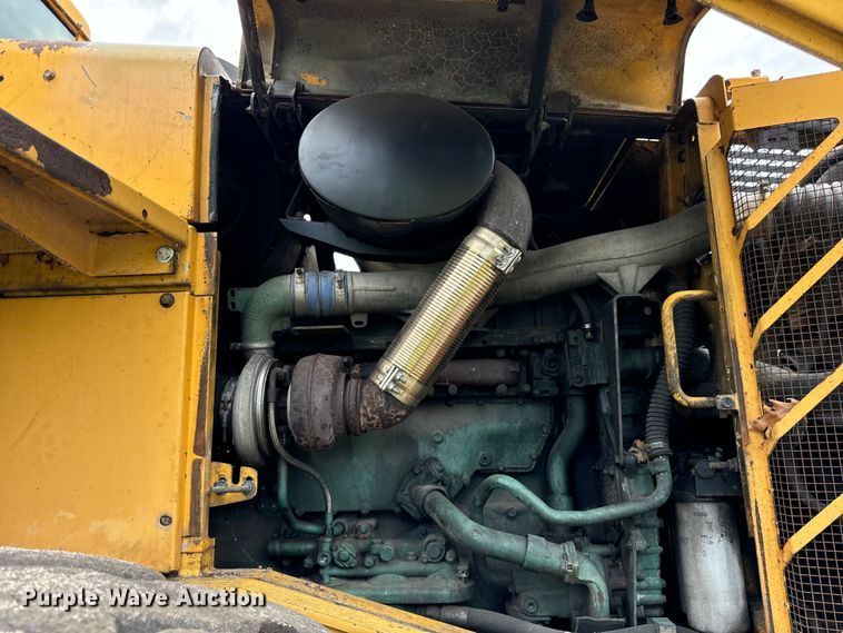 image for item DV5786 2006 Volvo  L220E wheel loader