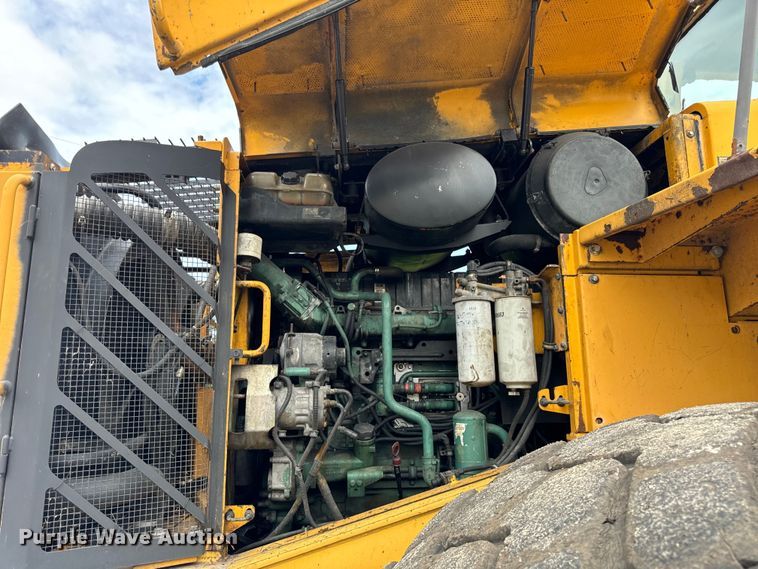 image for item DV5786 2006 Volvo  L220E wheel loader