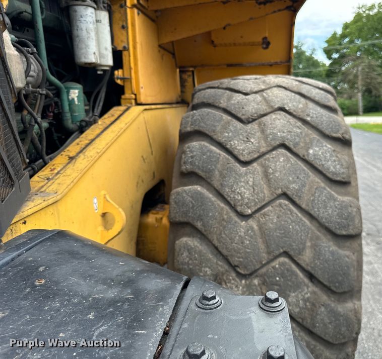 image for item DV5786 2006 Volvo  L220E wheel loader