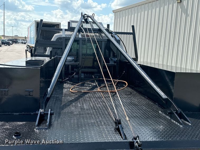 image for item DX0806 2012 Ford F450 Super Duty winch truck