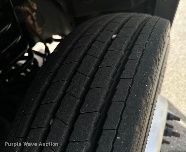 image for item DX0806 2012 Ford F450 Super Duty winch truck