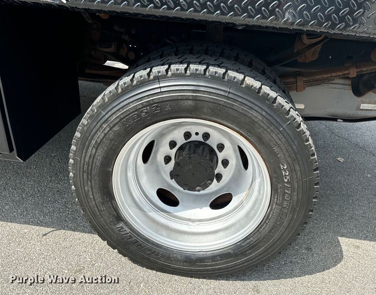 image for item DX0806 2012 Ford F450 Super Duty winch truck