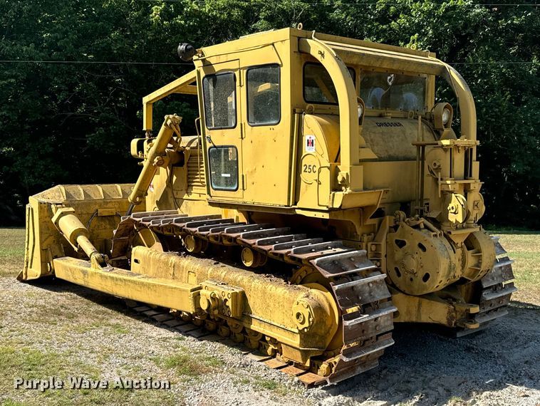 image for item DX0833 1974 Dresser TD25C dozer