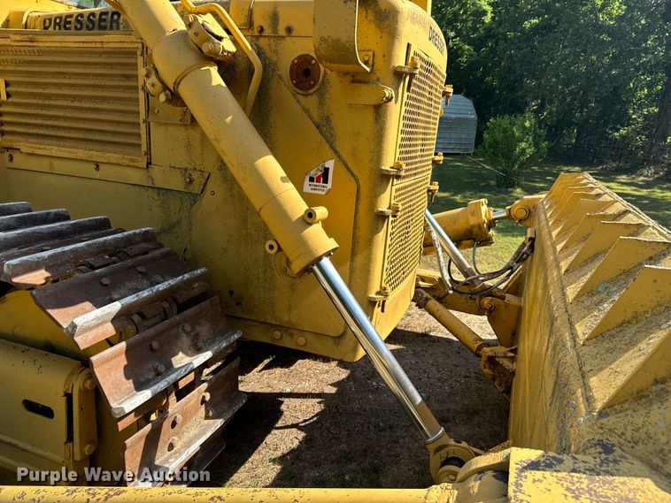 image for item DX0833 1974 Dresser TD25C dozer