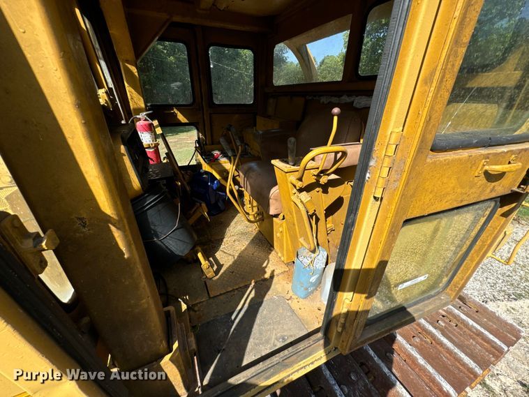 image for item DX0833 1974 Dresser TD25C dozer