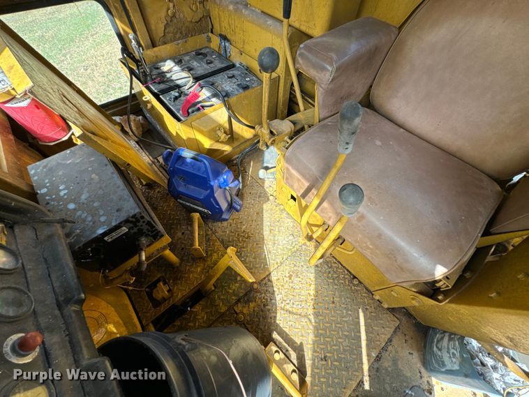 image for item DX0833 1974 Dresser TD25C dozer