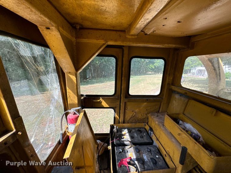 image for item DX0833 1974 Dresser TD25C dozer