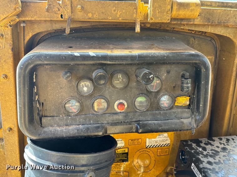 image for item DX0833 1974 Dresser TD25C dozer