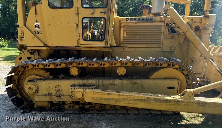image for item DX0833 1974 Dresser TD25C dozer