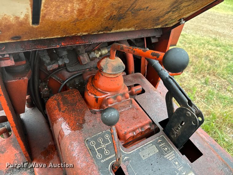 image for item DX0859 Ditch Witch R40A trencher