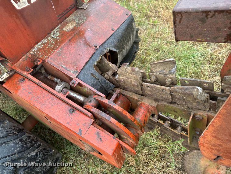 image for item DX0859 Ditch Witch R40A trencher