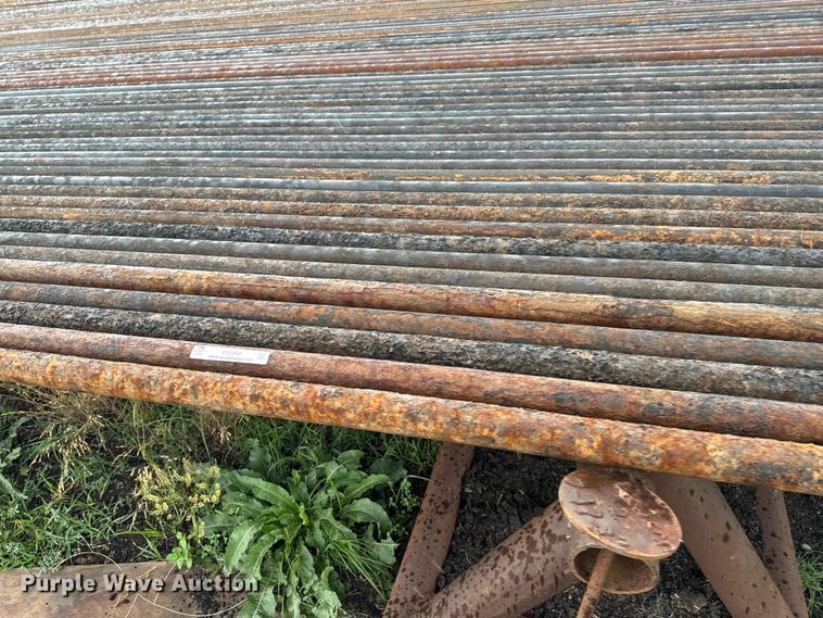 image for item DX0868 Approximately 100 joints of 31' L x 2 3/8