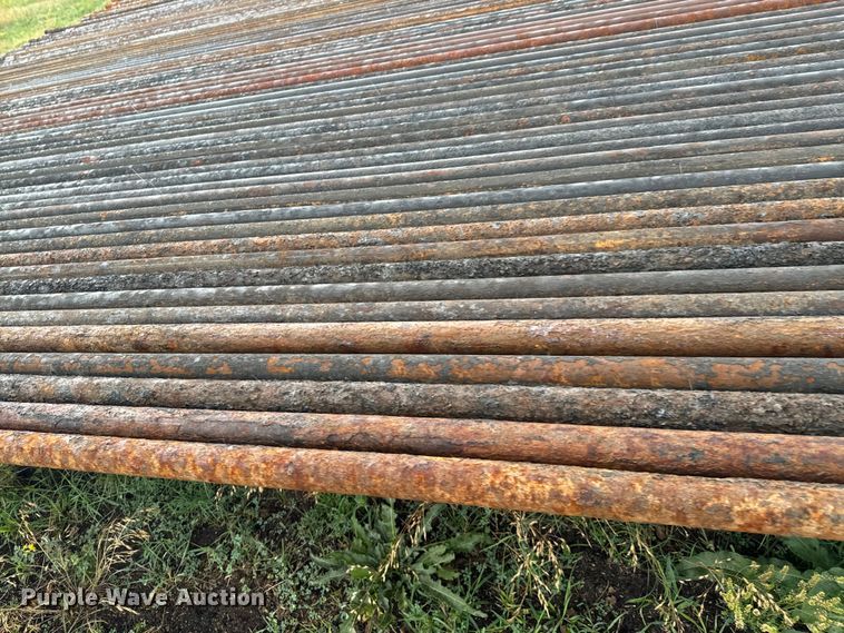 image for item DX0868 Approximately 100 joints of 31' L x 2 3/8