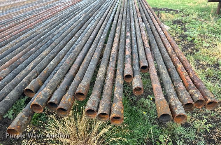 image for item DX0868 Approximately 100 joints of 31' L x 2 3/8