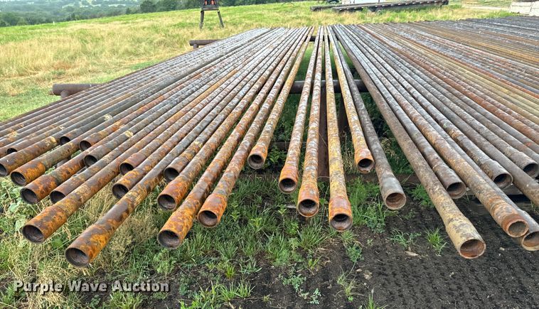 image for item DX0868 Approximately 100 joints of 31' L x 2 3/8