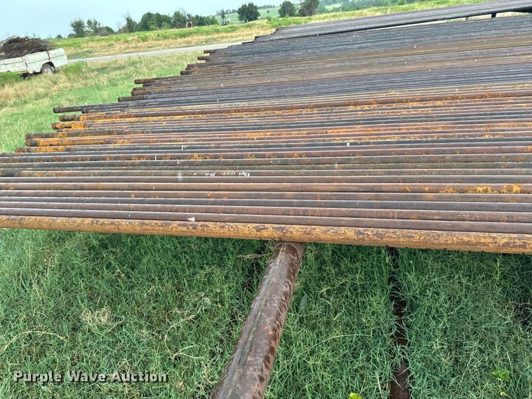 image for item DX0868 Approximately 100 joints of 31' L x 2 3/8