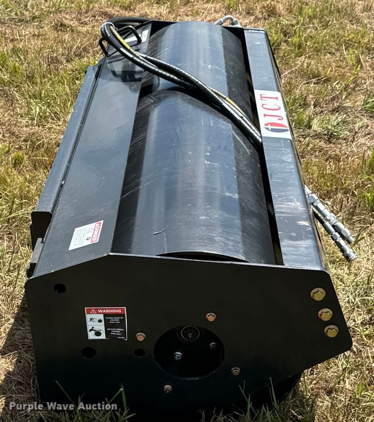 image for item DX0887 JCT skid steer roller