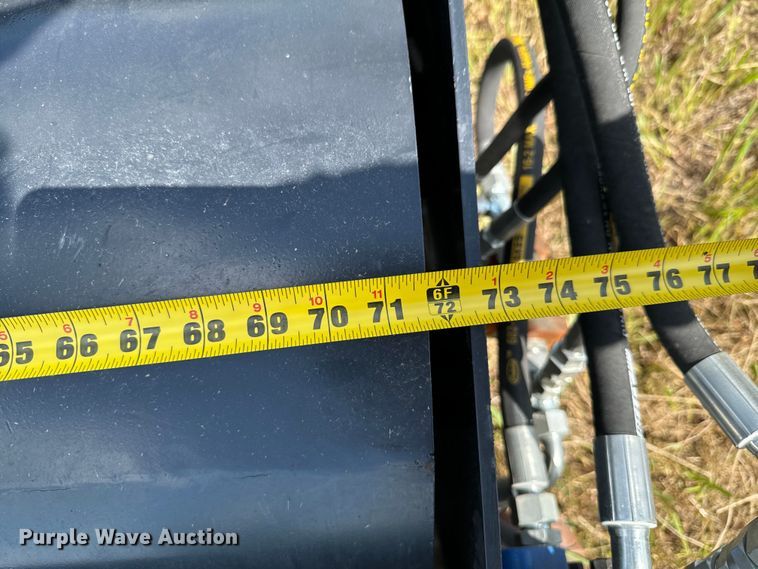 image for item DX0887 JCT skid steer roller