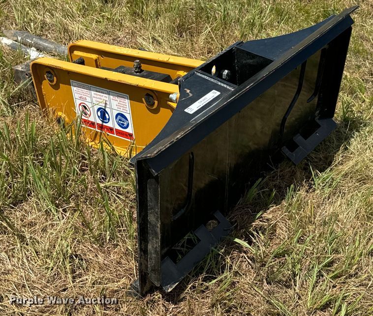 image for item DX0889 2023 Agrotk SSHH680 skid steer breaker