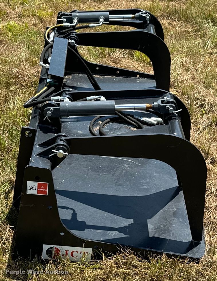 image for item DX0893 JCT skid steer grapple bucket
