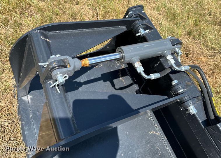 image for item DX0893 JCT skid steer grapple bucket