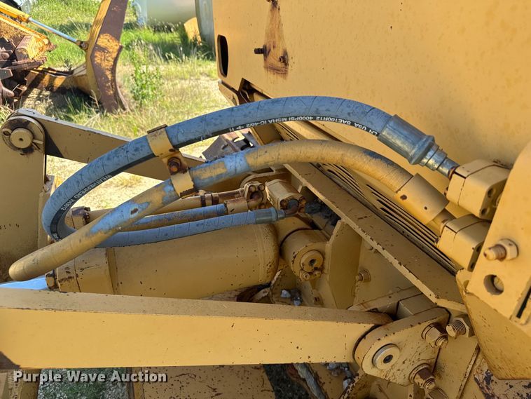 image for item DX3455 1975 Caterpillar  D6C dozer