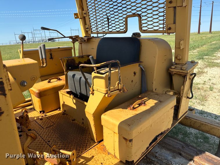 image for item DX3455 1975 Caterpillar  D6C dozer