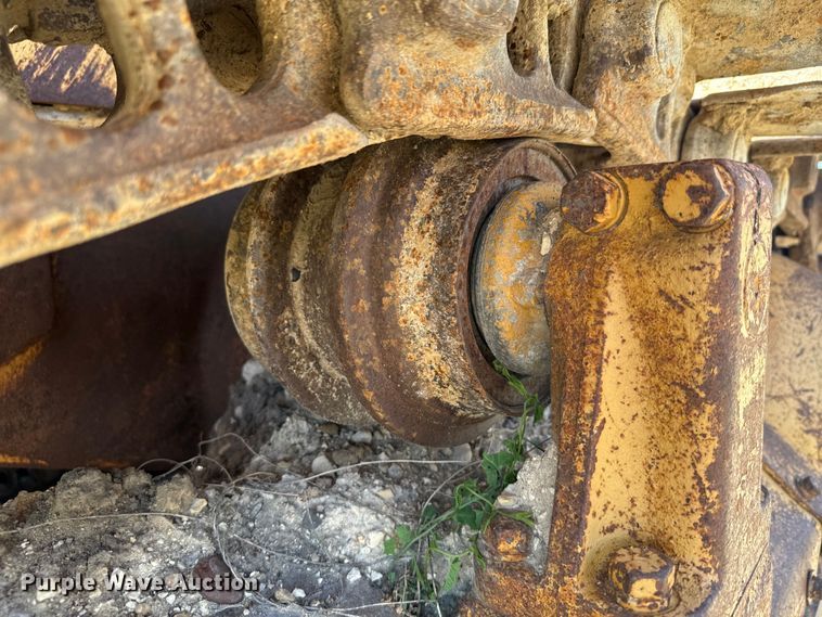image for item DX3455 1975 Caterpillar  D6C dozer
