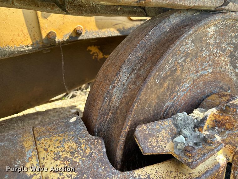 image for item DX3455 1975 Caterpillar  D6C dozer