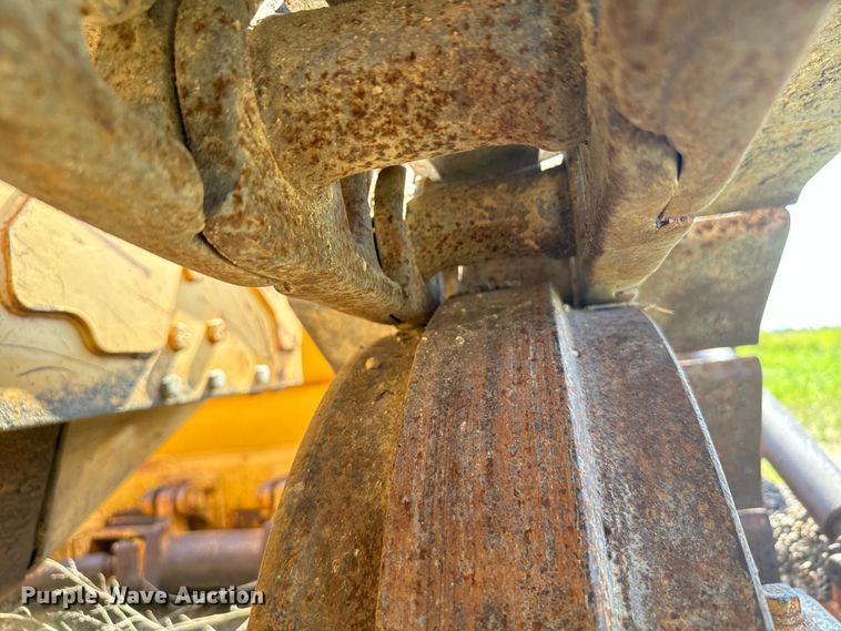 image for item DX3455 1975 Caterpillar  D6C dozer