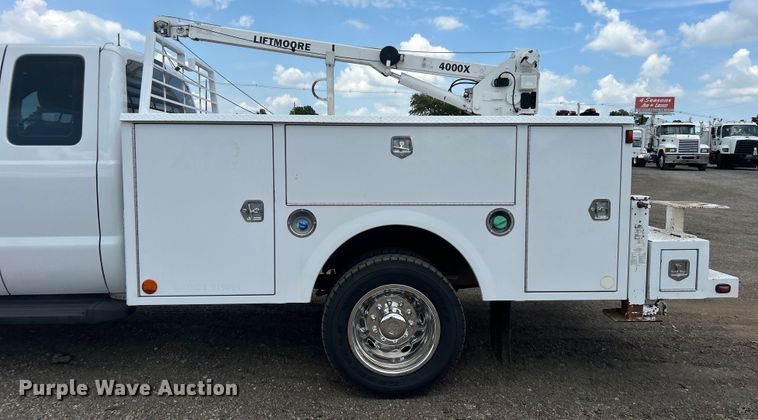 image for item EG0745 2015 Ford F450 Super Duty  SuperCab utility / service truck