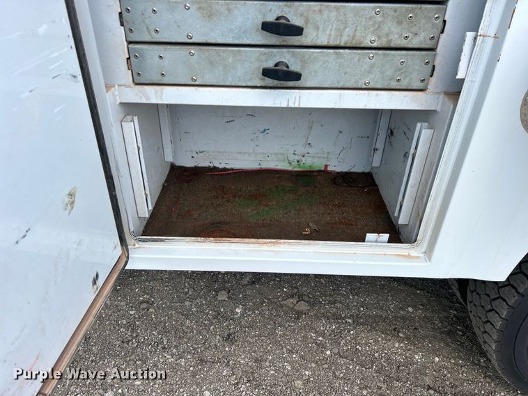 image for item EG0745 2015 Ford F450 Super Duty  SuperCab utility / service truck