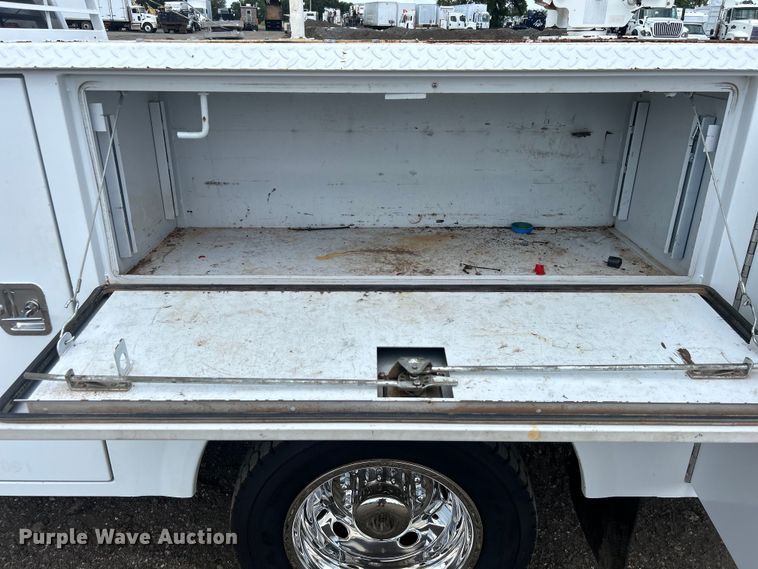 image for item EG0745 2015 Ford F450 Super Duty  SuperCab utility / service truck