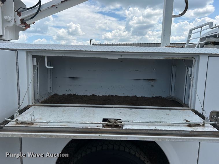 image for item EG0745 2015 Ford F450 Super Duty  SuperCab utility / service truck