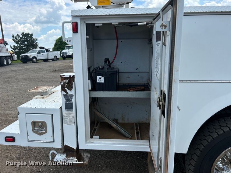 image for item EG0745 2015 Ford F450 Super Duty  SuperCab utility / service truck