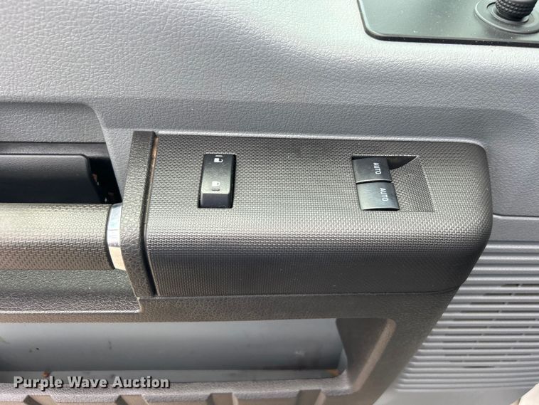 image for item EG0745 2015 Ford F450 Super Duty  SuperCab utility / service truck