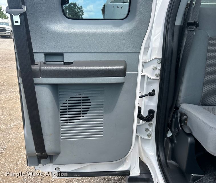 image for item EG0745 2015 Ford F450 Super Duty  SuperCab utility / service truck