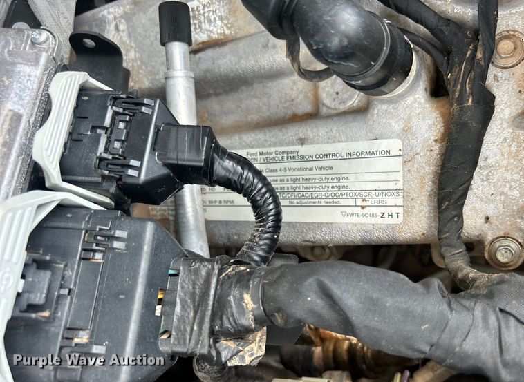 image for item EG0745 2015 Ford F450 Super Duty  SuperCab utility / service truck