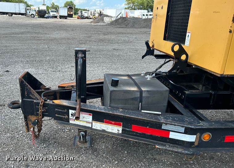 image for item EG0786 2013 Vermeer V800HD vacuum excavator